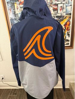 XL Men’s light Pull Over NWT
