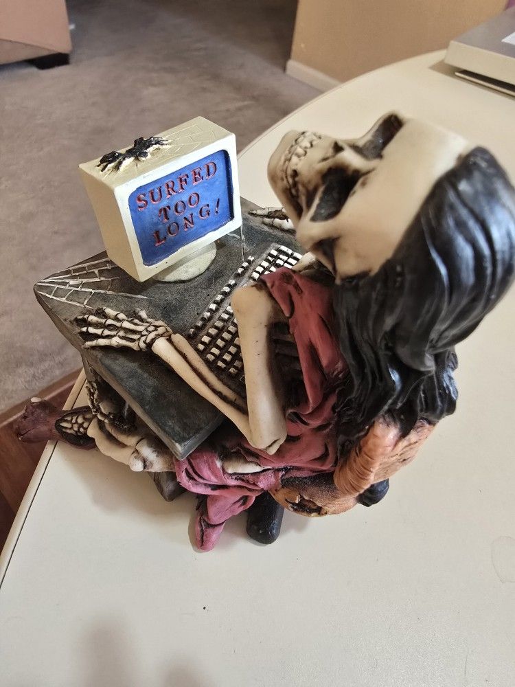 SURFED TOO LONG SKELETON AT DESK HALLOWEEN ๐