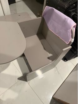 Kids desk