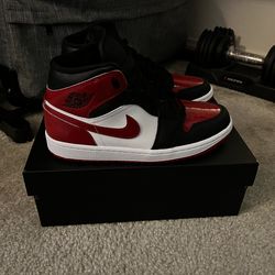 Jordan 1 Mids $100