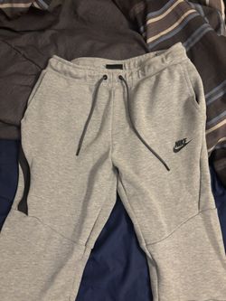 Nike Tech Joggers S