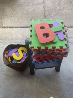 ABC floor puzzle mat $10
