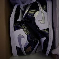 Air Jordan 1 High White Purple Patent Leather