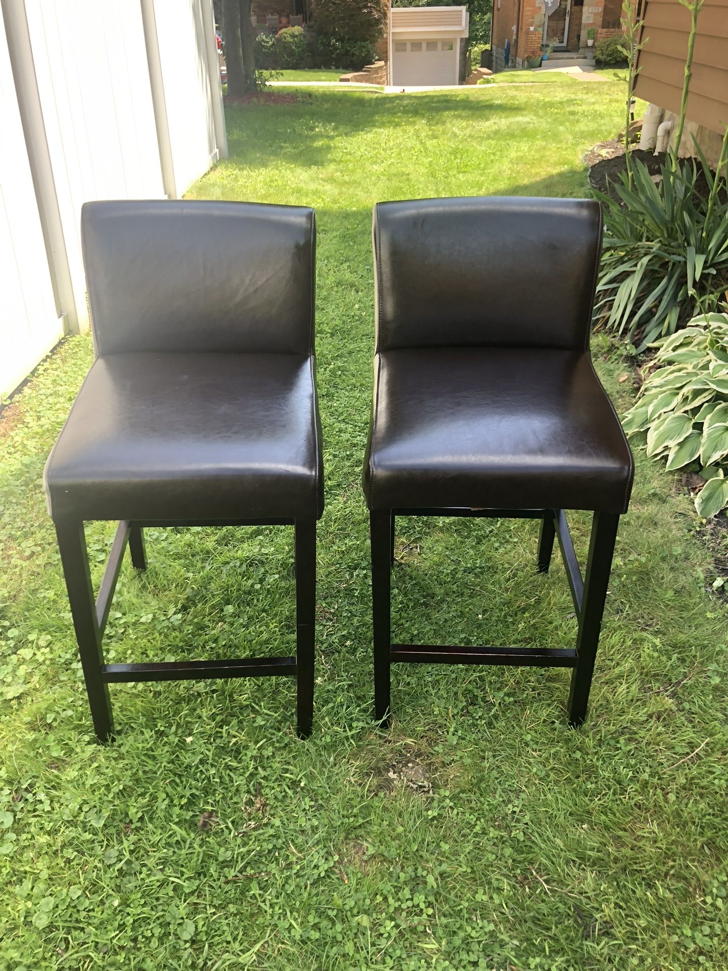 2 Faux Leather Bar Stools