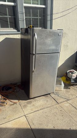 Refrigerator For Sale 