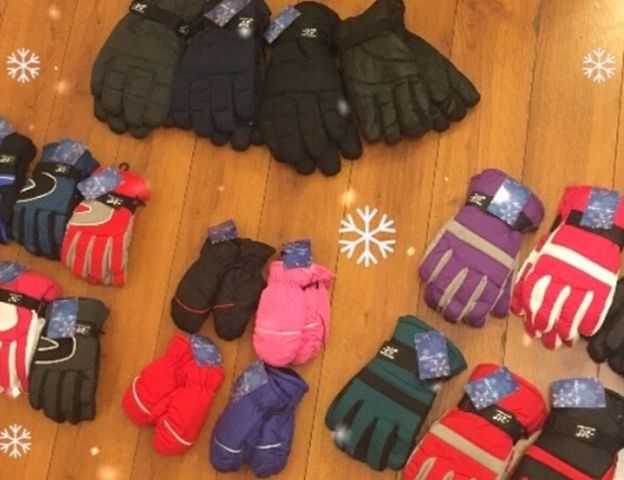$ 5; $ 6, $8.Snow Gloves Infants Children Women .Guantes Para la Nieve Medidas Infante Niños Mujeres Hombres .