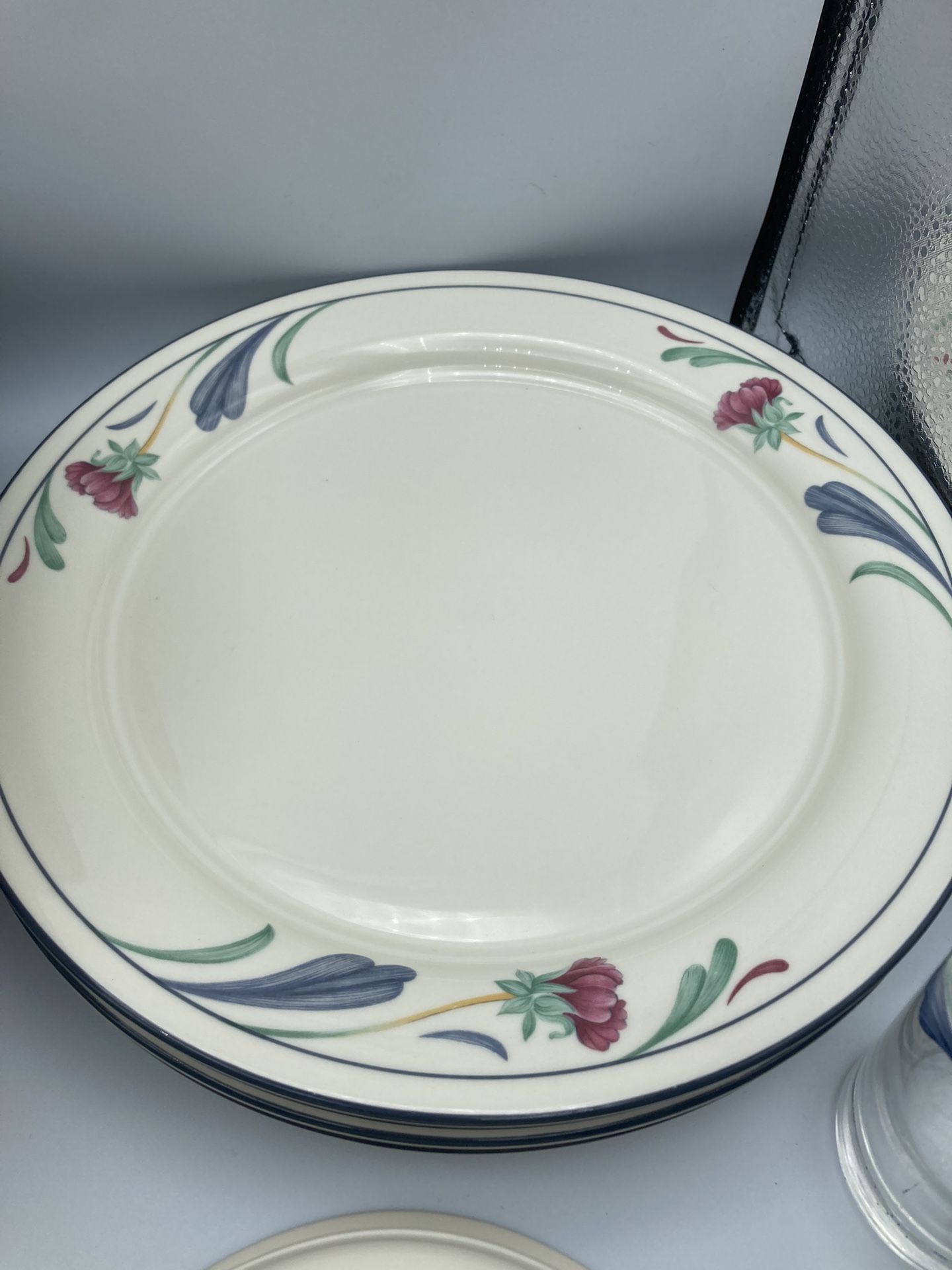 Lenox Chinastone Poppies On Blue Dish Set