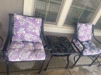 Bistro set w table wrought iron