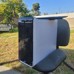 Dell XPS: Core i7, 1TB/256 SSD Drive, Windows11 V-24H2, Wi-Fi,  HDMI, MS-office. Bluetooth.