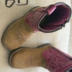 Vendo Botas Niña 6