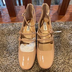 Flat And Beautiful Size 11 Shoe