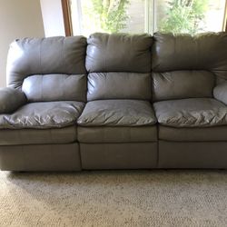 Leather Couch With Pull-out Bed
