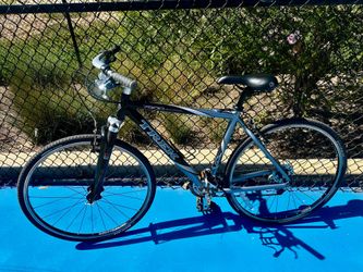 Trek 7500 multitrack