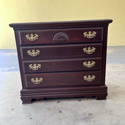 Dark wood 3-drawer dresser / TV stand