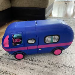 LOL Surprise OMG 4-in-1 Glamper Fashion Camper Electric Blue