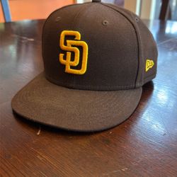 San Diego Padres Merch - Official Team Hat - Fitted - 7 5/8