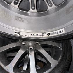 Lexus Wheels w/runflat Tires