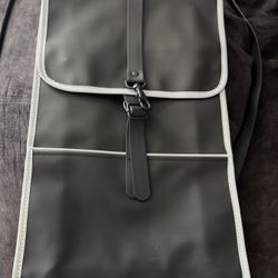 Rains Backpack - Reflective Black
