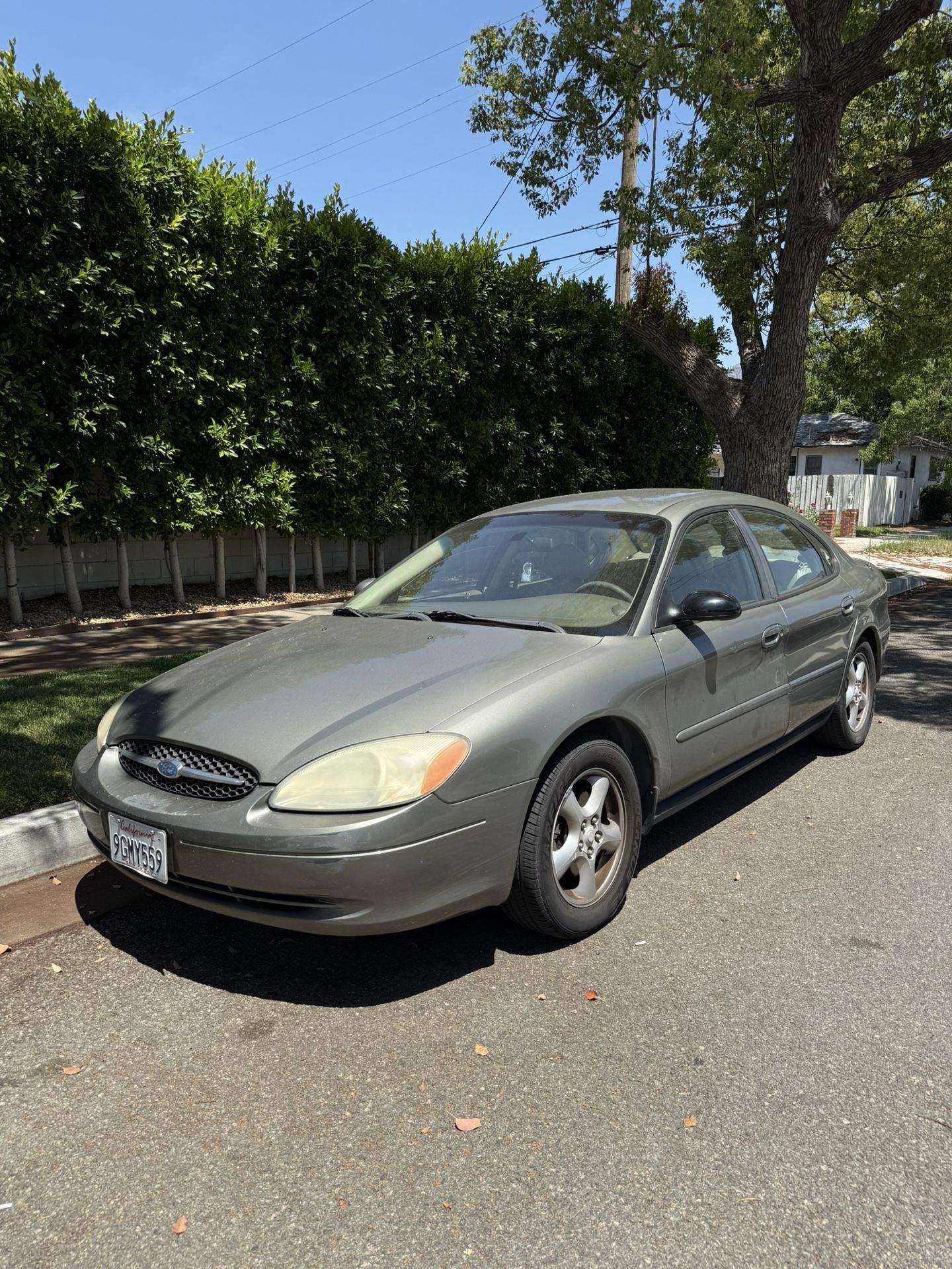 2002 Ford Taurus