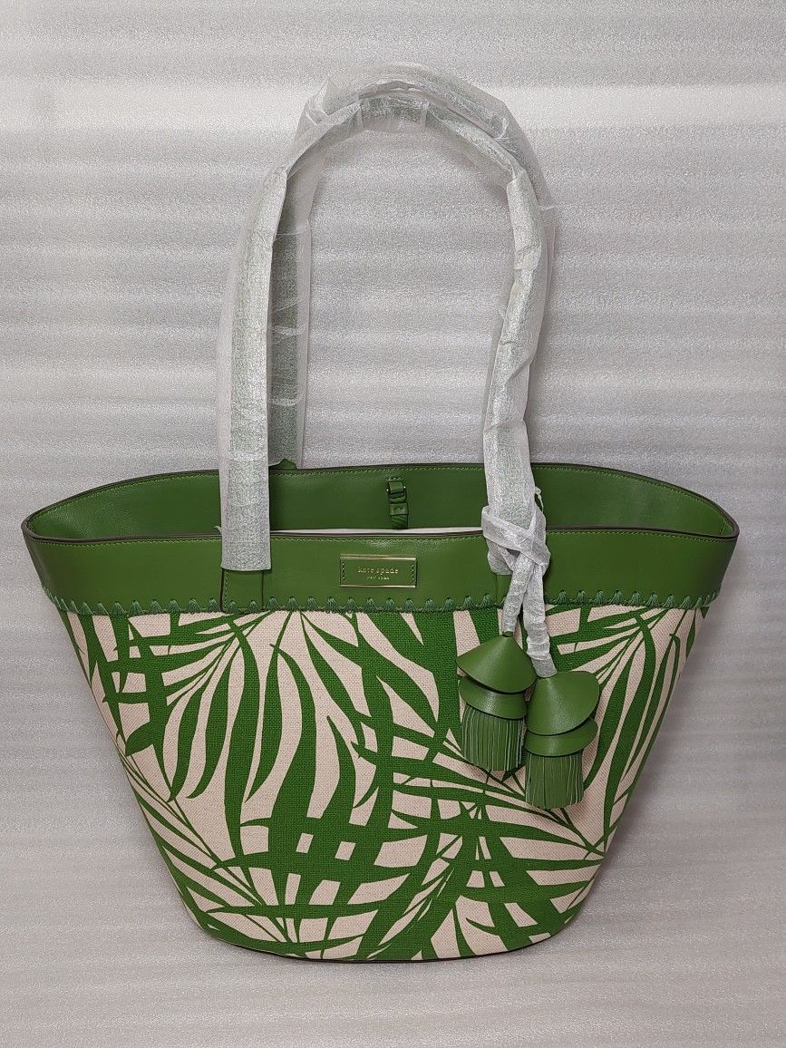 Kate Spade New York Designer Purse. Brand New With Tags. Green Beige. Beautiful Women's Handbag Shoulder Bag.