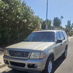 2005 Ford Explorer
