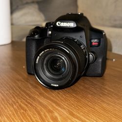 Canon Rebel  EOS T8i 