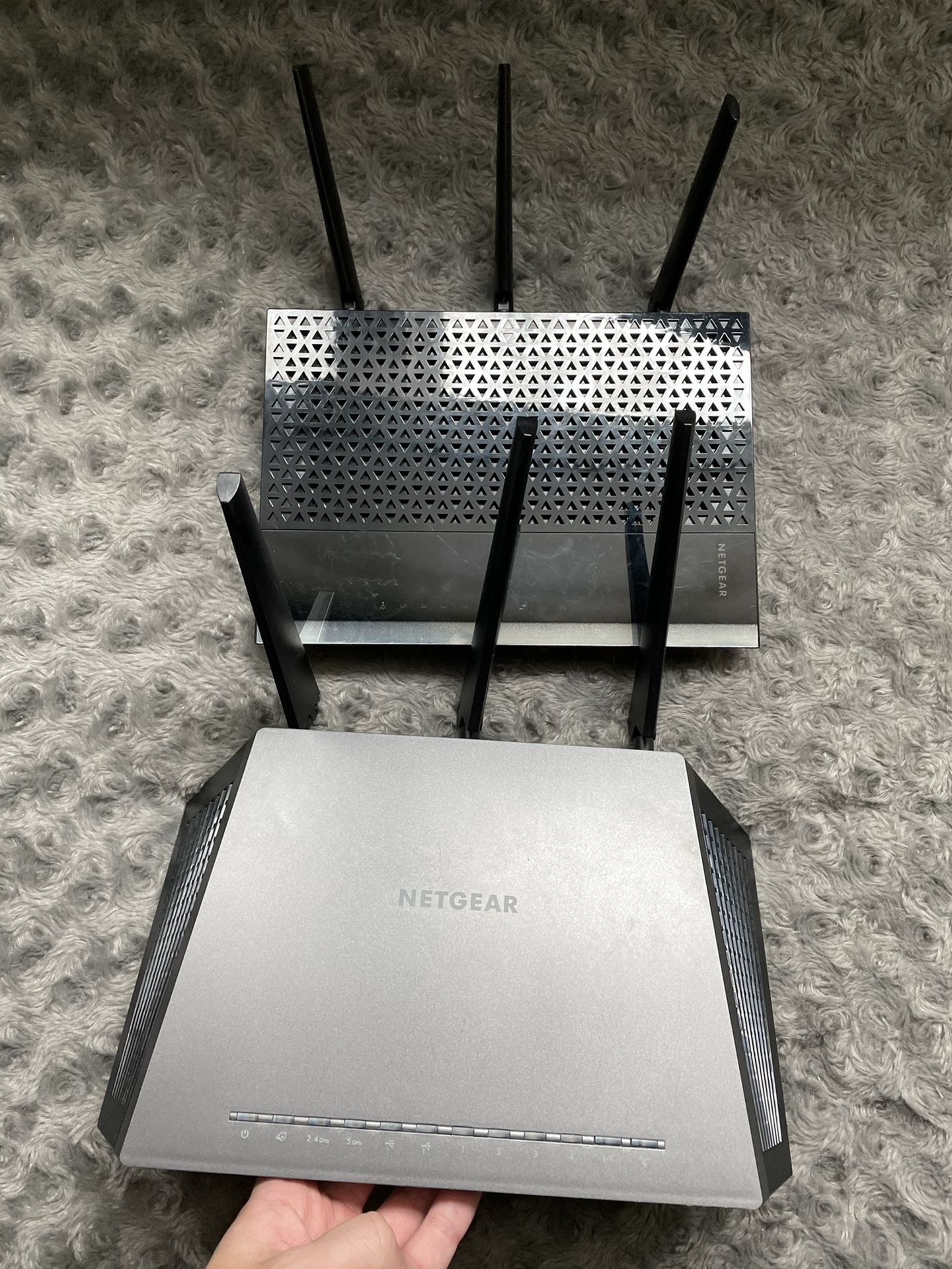 Netgear Wi-Fi router and extender