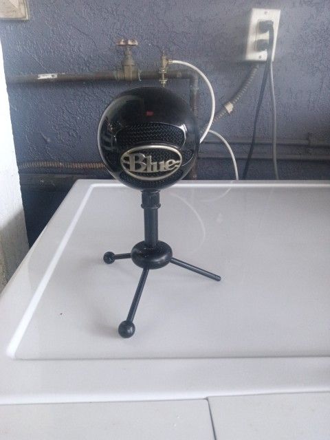 Snow Ball Mic