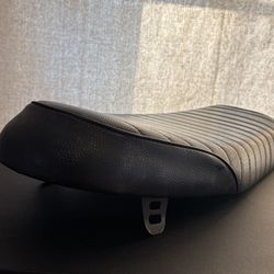 Motorcycle Seat No Rips Dirt Bike Seat