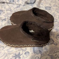 New Girl Chocolate Brown Uggs