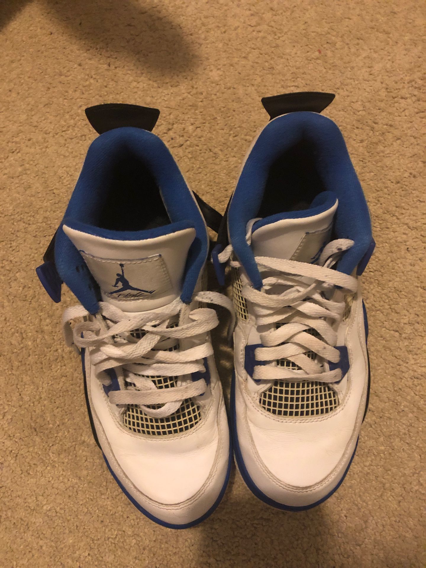 Jordan 4’s blue retro