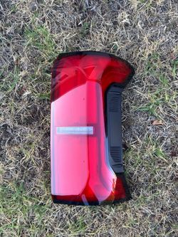 2025-2026 Toyota Tacoma passenger right side tail light  OEM Taillight