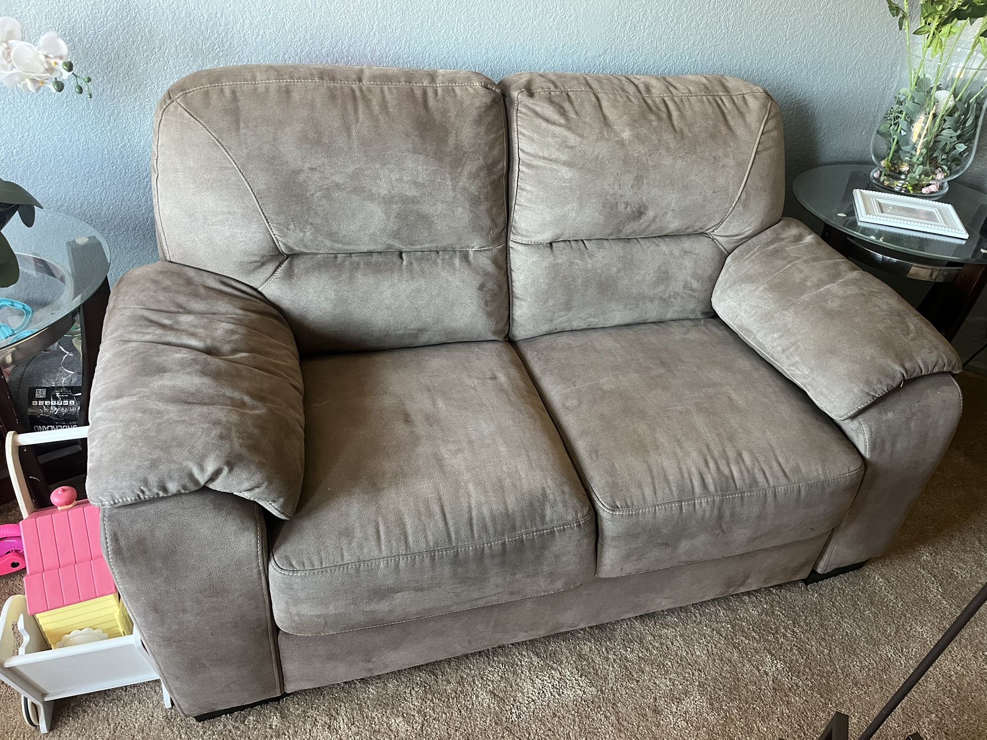 Set Of Couch’s 