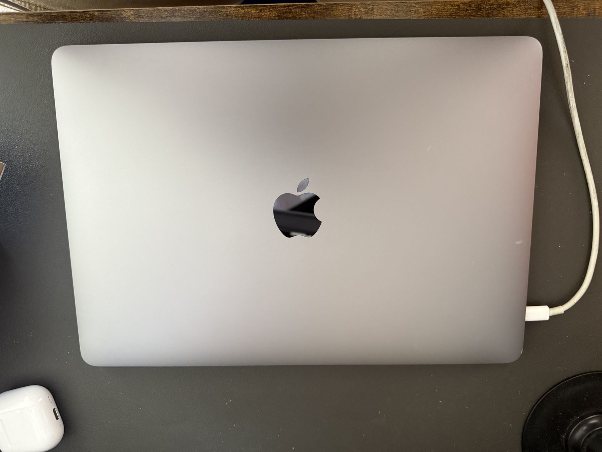 Apple MacBook Pro 13” 2019 W/ Touchbar