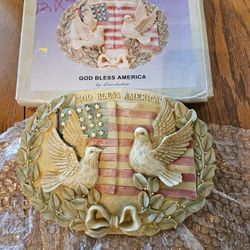 NEW  DECORATIVE  WALL PLAQUE  12 X 9