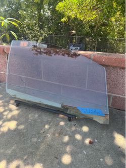 RIGHT FRONT DOOR WINDOW GLASS 2016-2022 TOYOTA PRIUS OEM