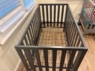 Stork craft crib