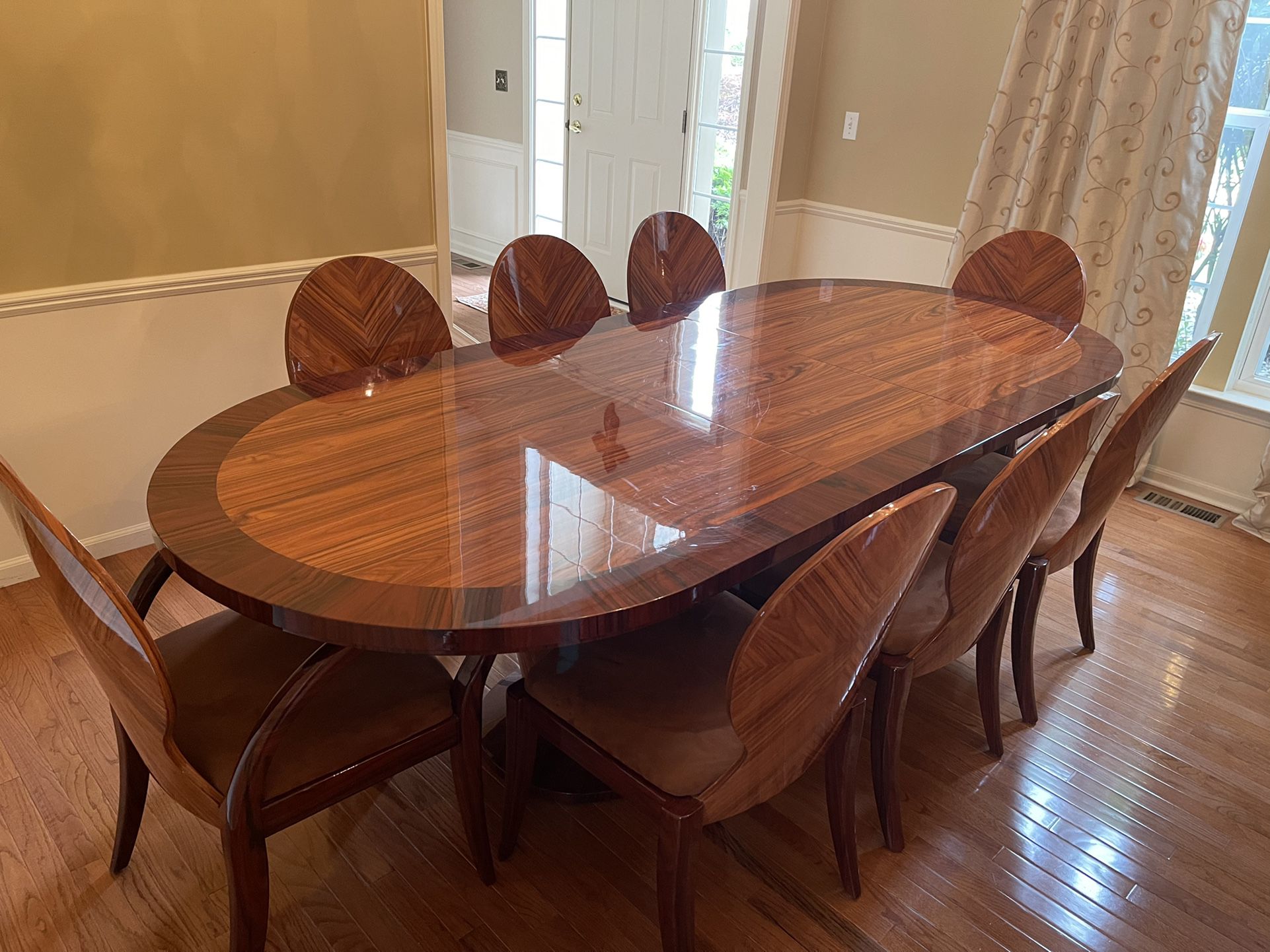 Dining Table W/ 8 Chairs & a Console 