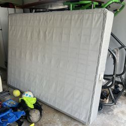 Free Queen Size Bed Spring Box