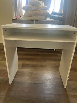 White Compact Desk with Storage Shelf