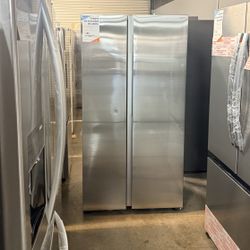 Samsung Stainless Steel Refrigerator 🔥FINANCING AVAILABLE 🔥