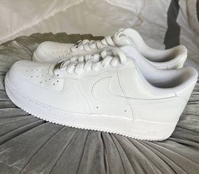 Air Forces All White Size 9