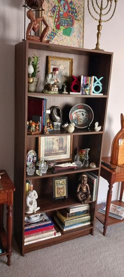 5 Tier Shelving Unit / Bookcase / Display Case  / Open Shelving w 6 Display Surfaces