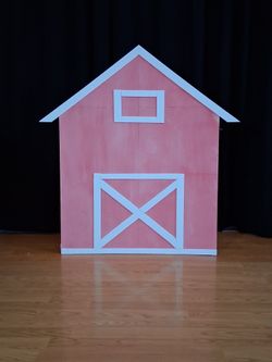 3.5 Ft Brand New Pink Barn Stands. $65