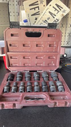 Matco swivel Impact Socket Set with Case