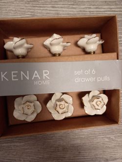 Kenar drawer flowers pull porcelain and gold rims around  flowers