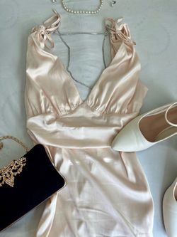 Cream Satin Evening Gown 🤍