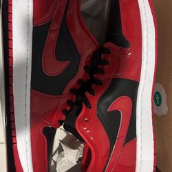 Nike Dunks Red And Black 