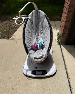 4moms mamaRoo 4 Baby Swing - Great Condition!