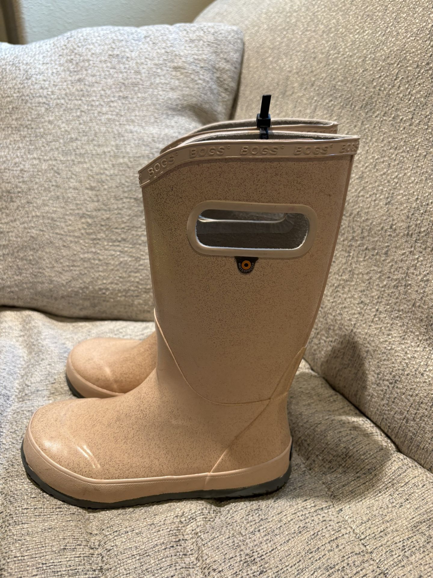 Girls BOGS Brand Light pink Glitter Rain Boots Size 1y